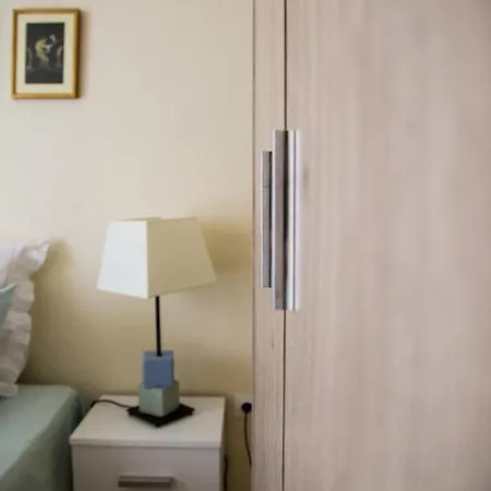 Blue Theros Apartment *